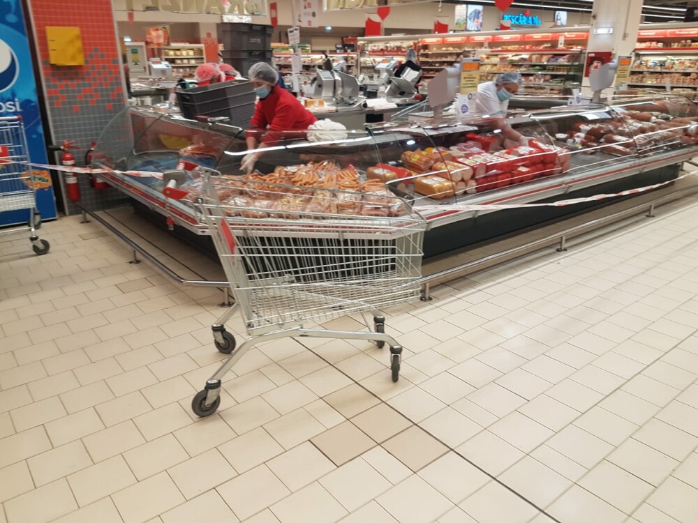 ANPC propune închiderea a patru hipermarketuri Auchan din Capitală. Controlul a scos la iveală abateri importante - Imaginea 1
