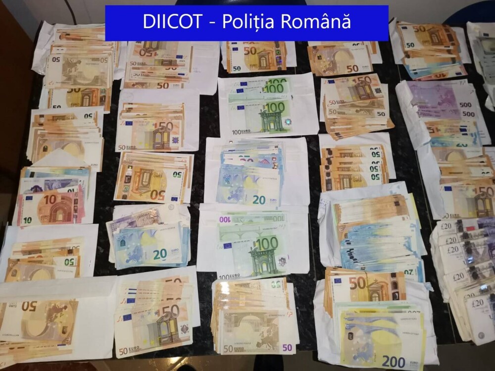 FOTO. Sistemul prin care contrabandiștii din Suceava își schimbau în mers plăcuţele de înmatriculare - Imaginea 5