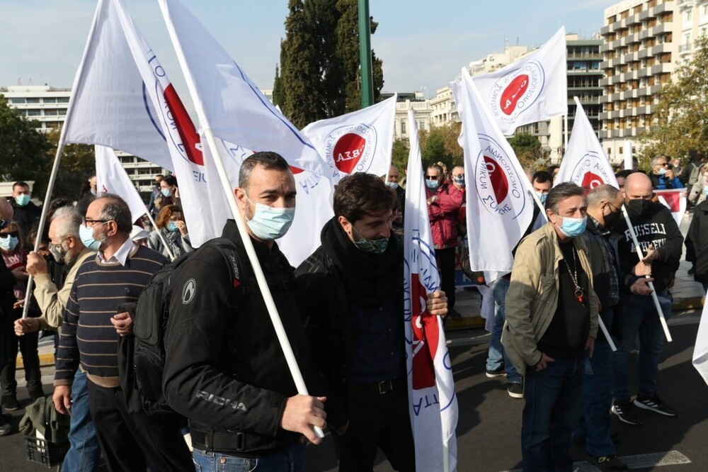 GALERIE FOTO Protest inedit în Grecia. Patronii și-au închis restaurantele după adoptarea noilor măsuri anti-Covid - Imaginea 5