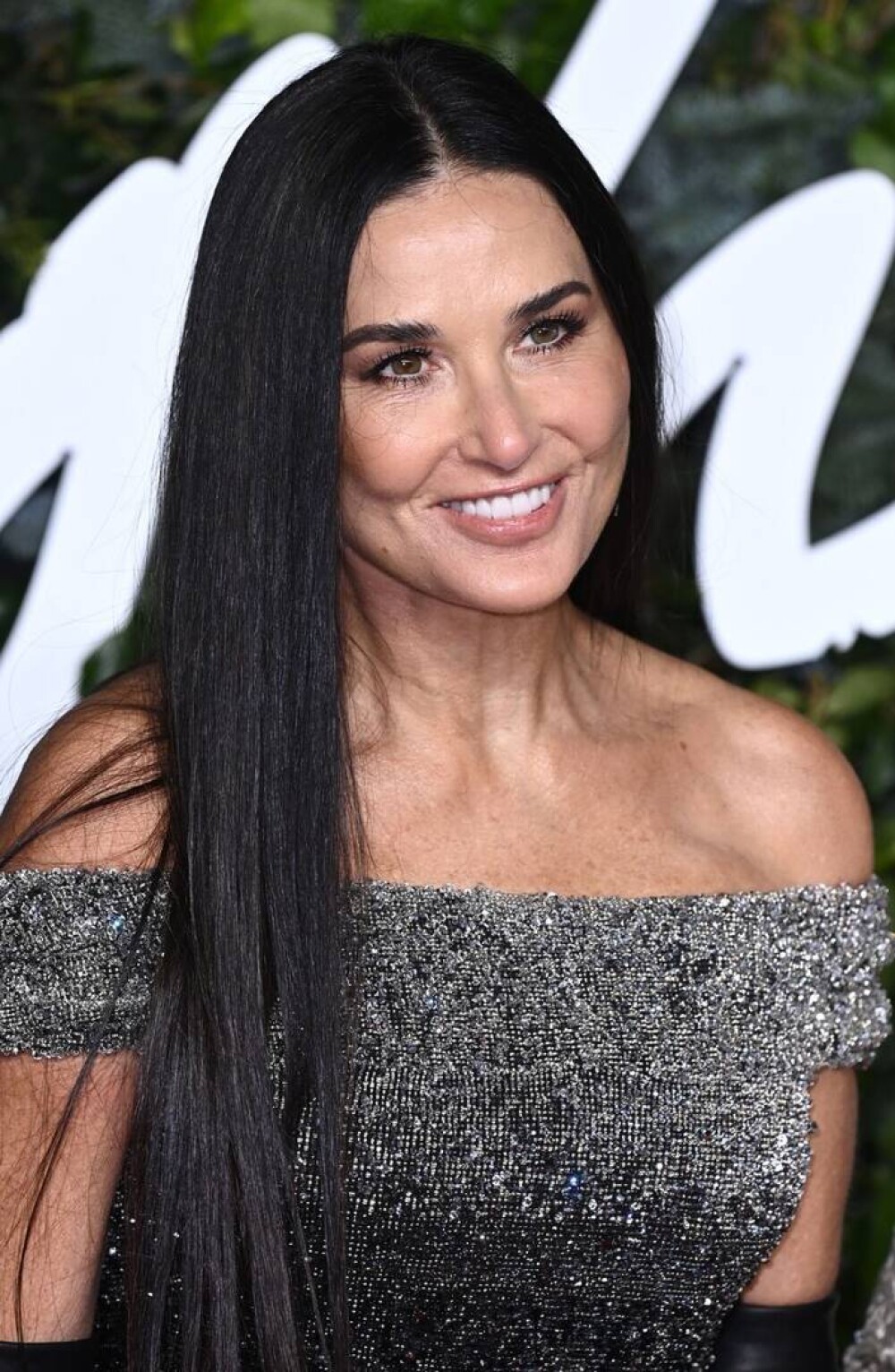 GALERIE FOTO Demi Moore, superbă la 59 de ani pe covorul roșu la Fashion Awards 2021 - Imaginea 6