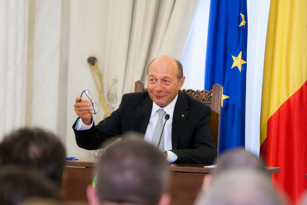 Traian Băsescu împlinește 71 de ani. Imagini inedite cu fostul președinte. GALERIE FOTO - Imaginea 13