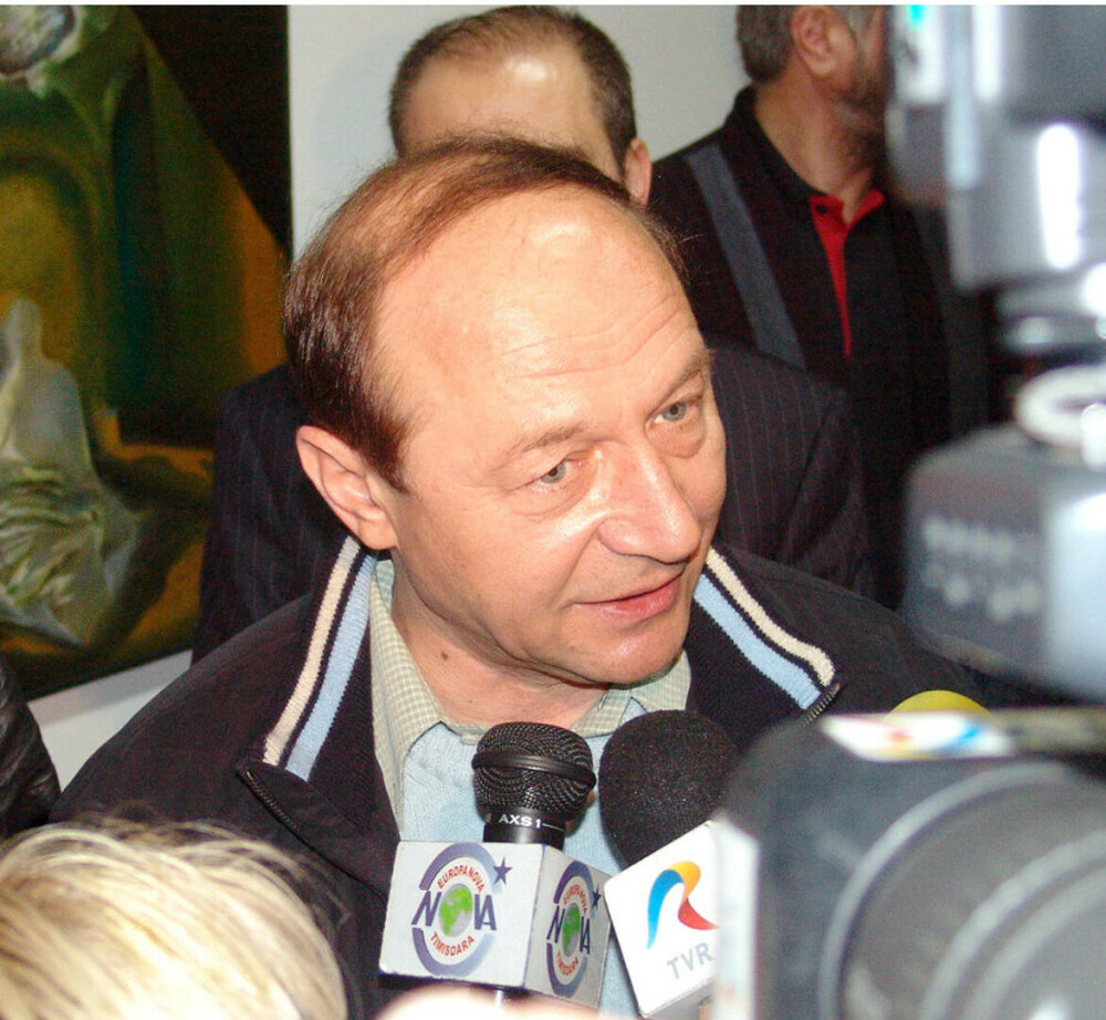 Traian Băsescu împlinește 71 de ani. Imagini inedite cu fostul președinte. GALERIE FOTO - Imaginea 16