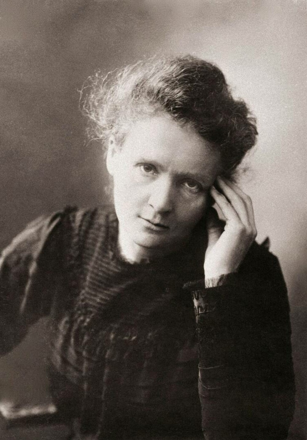 155 de ani de la nașterea lui Marie Curie. A fost prima femeie căreia i-a fost decernat un Premiu Nobel GALERIE FOTO - Imaginea 6