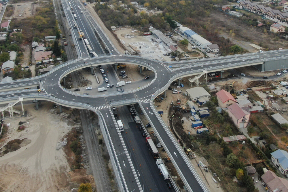 Circulaţia pe Pasajul Domneşti a fost deschisă. Proiectul de 536 de metri a fost finalizat după 16 ani | GALERIE FOTO - Imaginea 2