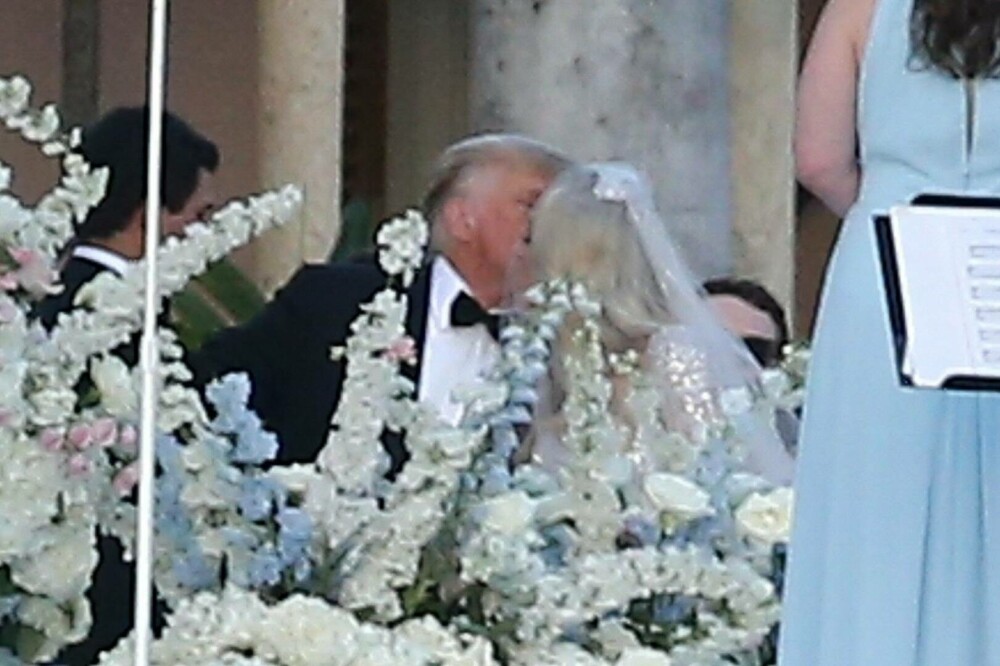 Donald Trump și-a dus la altar fiica cea mică. Cine este ginerele fostului președinte al SUA | GALERIE FOTO - Imaginea 6
