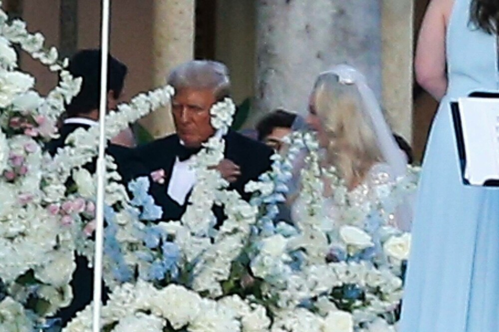 Donald Trump și-a dus la altar fiica cea mică. Cine este ginerele fostului președinte al SUA | GALERIE FOTO - Imaginea 7