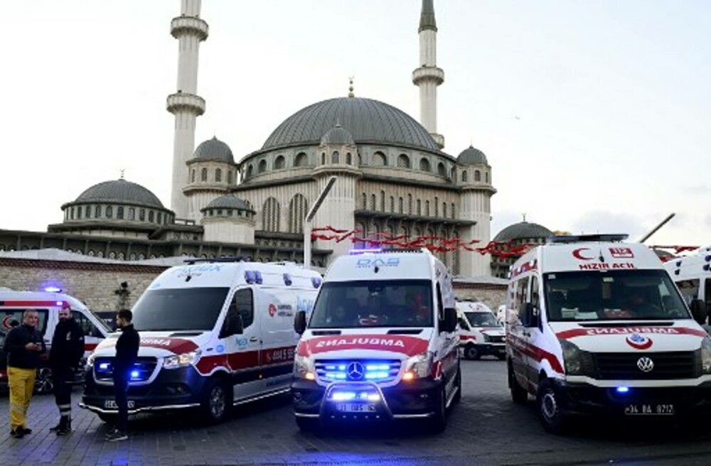 Atac cu bombă în Istanbul. Erdogan: „Miroase a terorism”. Bilanțul a ajuns la 6 morți și 81 de răniți | VIDEO - Imaginea 21