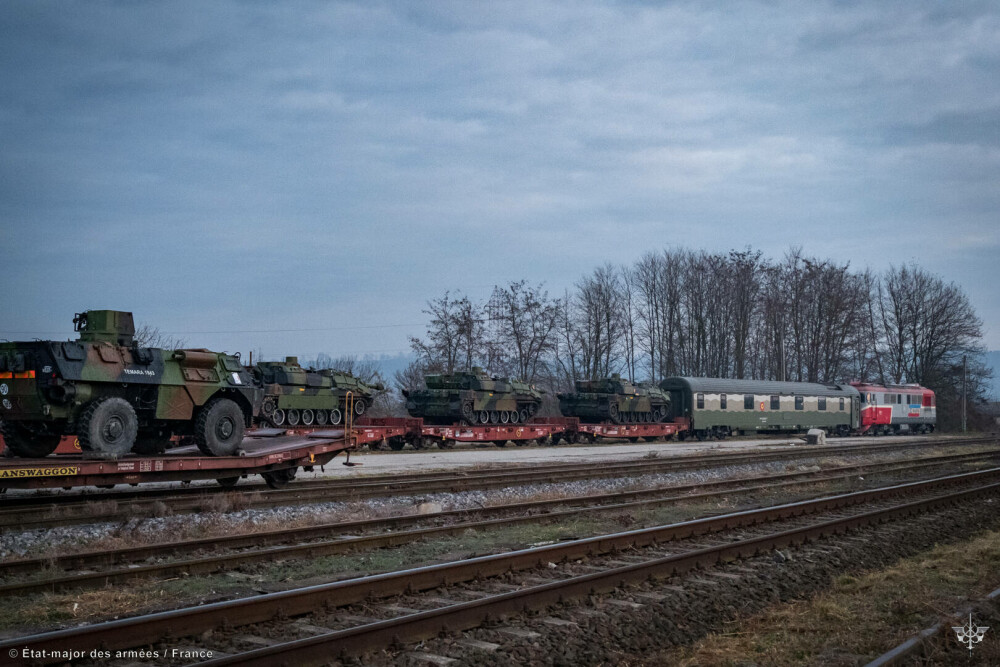FOTO și VIDEO. Ministerul Apărării a anunțat că un alt convoi de tancuri franceze Leclerc a ajuns în România - Imaginea 2