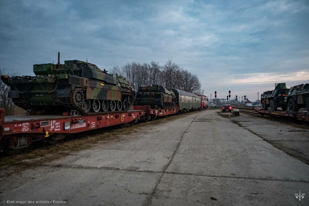 FOTO și VIDEO. Ministerul Apărării a anunțat că un alt convoi de tancuri franceze Leclerc a ajuns în România - Imaginea 3