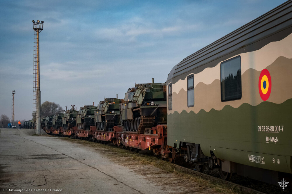 FOTO și VIDEO. Ministerul Apărării a anunțat că un alt convoi de tancuri franceze Leclerc a ajuns în România - Imaginea 7