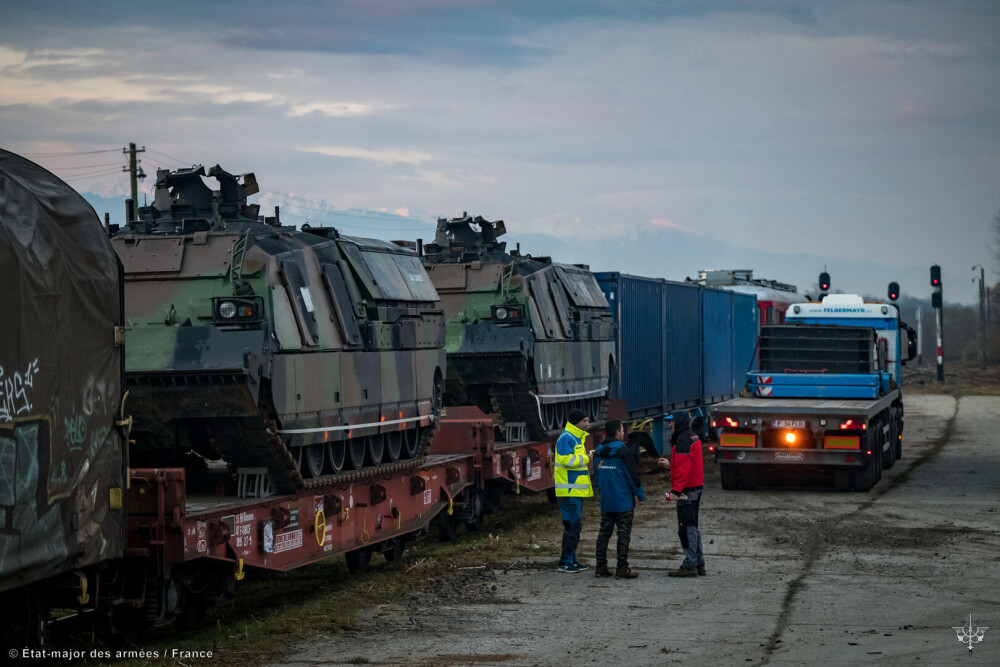 FOTO și VIDEO. Ministerul Apărării a anunțat că un alt convoi de tancuri franceze Leclerc a ajuns în România - Imaginea 9