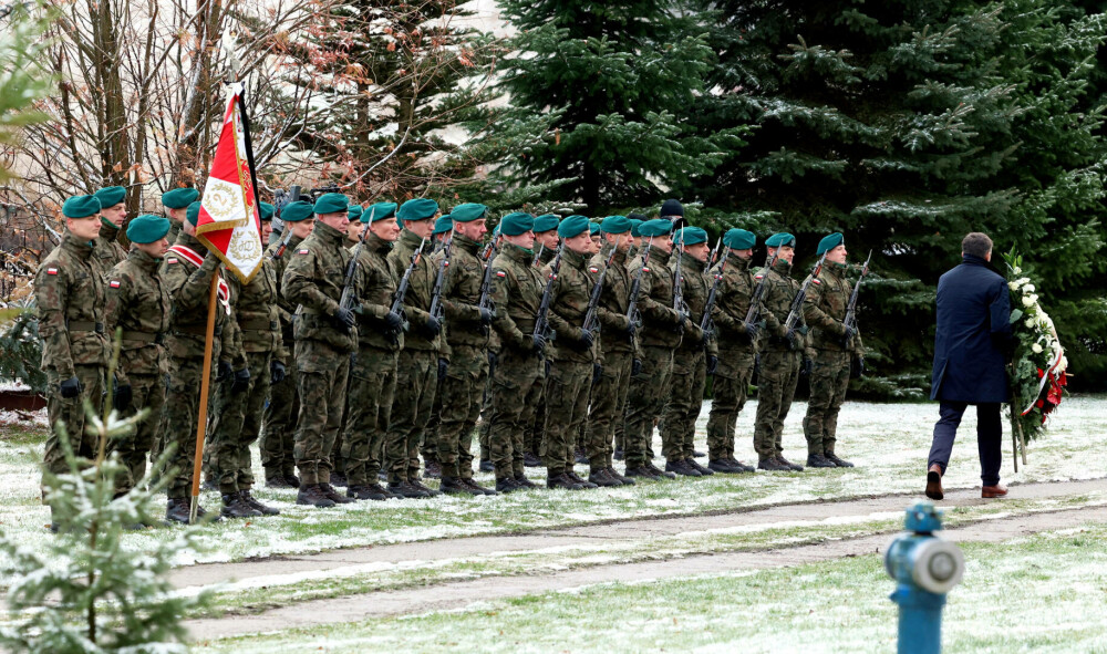 Una dintre victimele rachetei care a căzut în Polonia a fost înmormântată cu onoruri militare - Imaginea 1
