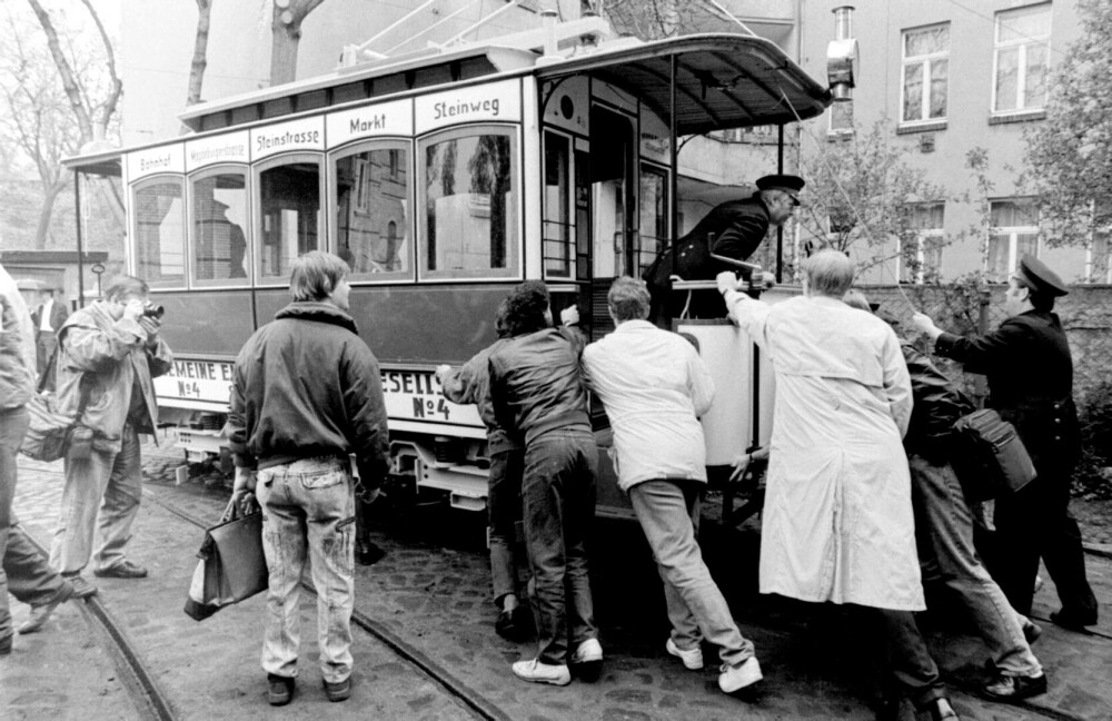 Cum a arătat primul tramvai din lume. Lucruri mai puțin știute despre acest mijloc de transport GALERIE FOTO - Imaginea 15