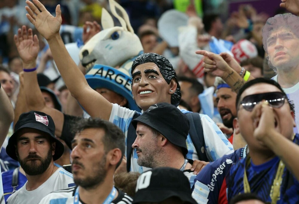 Spectacol în tribune, nu doar pe teren. Imagini de colecție cu suporterii care au făcut senzație la Cupa Mondială | FOTO - Imaginea 46