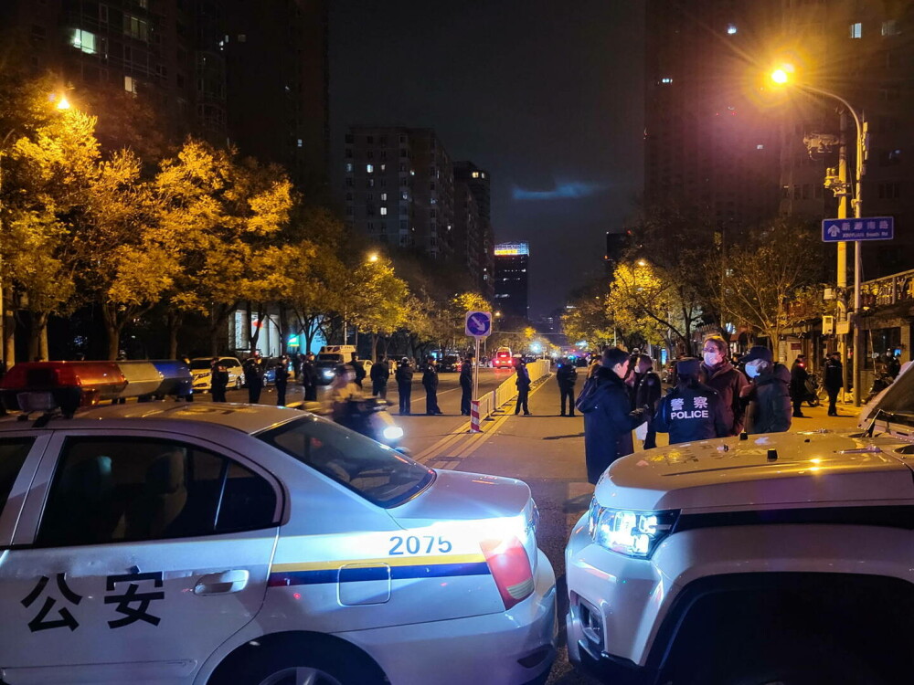 Protestele violente continuă în China. Manifestări fără precedent împotriva regimului președintelui Xi Jinping - Imaginea 2