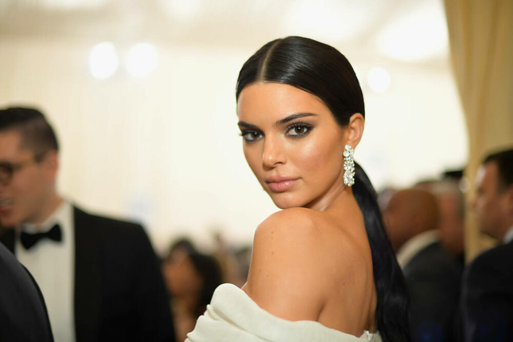 Kendall Jenner, apariție îndrăzneață la Gala Academy Museum 2023. Ce ținută a purtat pe covorul roșu | GALERIE FOTO - Imaginea 25
