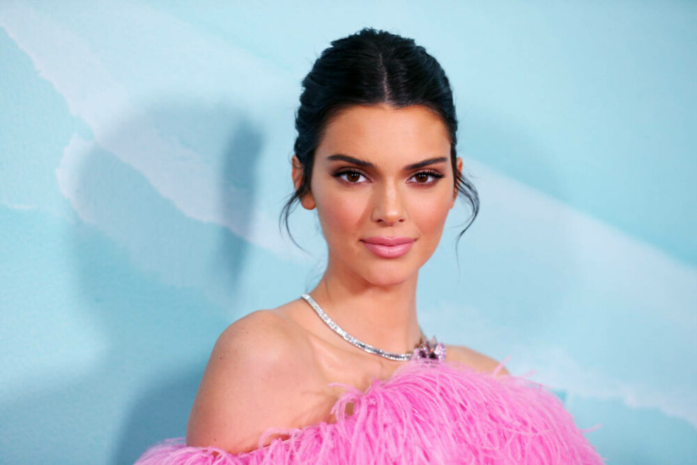 Kendall Jenner, apariție îndrăzneață la Gala Academy Museum 2023. Ce ținută a purtat pe covorul roșu | GALERIE FOTO - Imaginea 16
