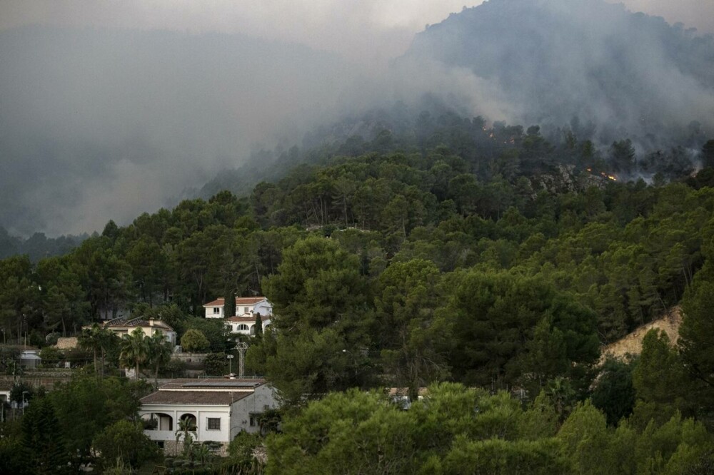 VIDEO. Incendiu de vegetație în Spania. Peste 800 de oameni au fost evacuați. GALERIE FOTO - Imaginea 7