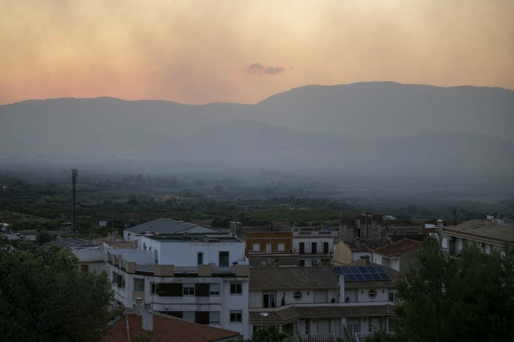 VIDEO. Incendiu de vegetație în Spania. Peste 800 de oameni au fost evacuați. GALERIE FOTO - Imaginea 8
