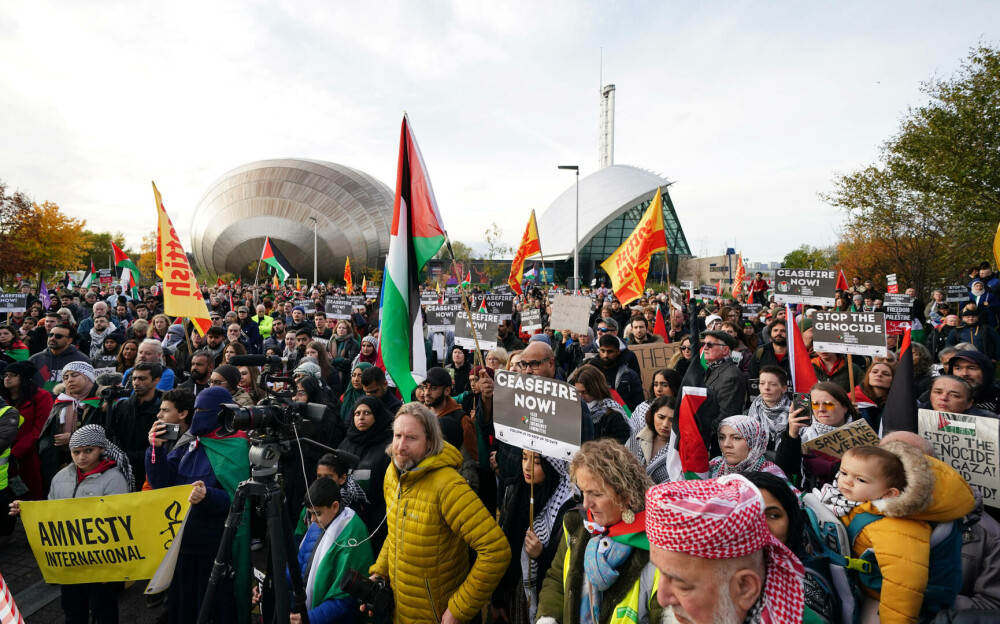 „Palestina va învinge!”. Manifestații de amploare în semn de solidaritate cu palestinienii la Berlin, Paris și Londra | VIDEO - Imaginea 10