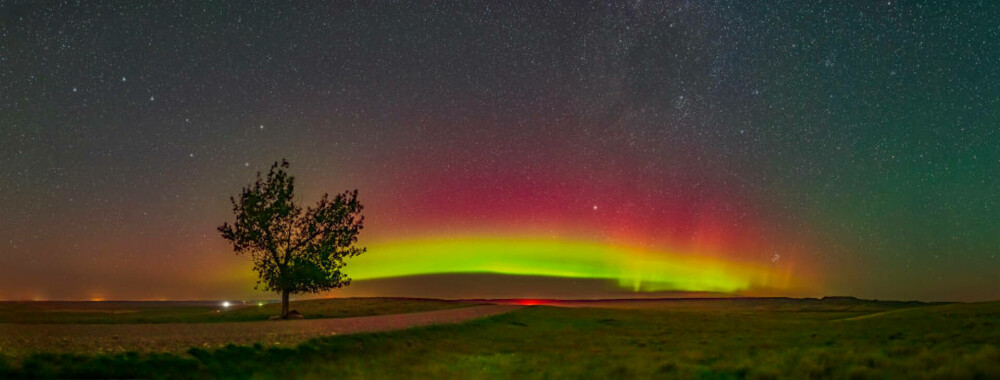 De ce este considerată un semn rău aurora boreală roșie, observată și pe cerul României - Imaginea 5