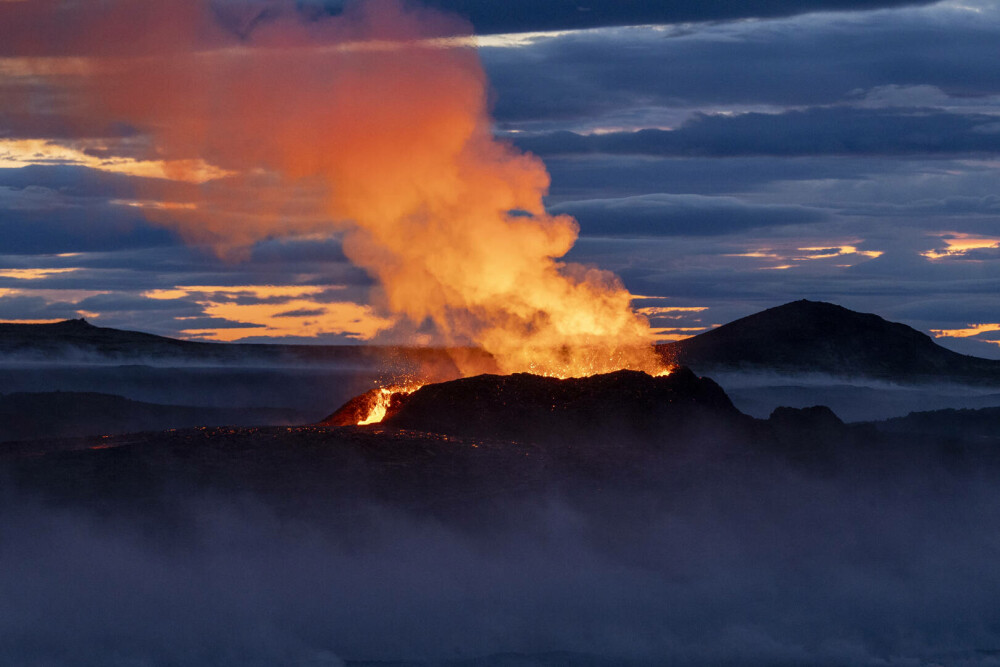 Stare de urgență în Islanda. O serie de cutremure au ridicat temerile privind o erupție vulcanică - Imaginea 4