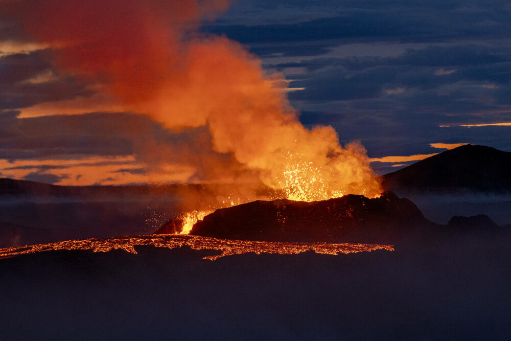 Stare de urgență în Islanda. O serie de cutremure au ridicat temerile privind o erupție vulcanică - Imaginea 5