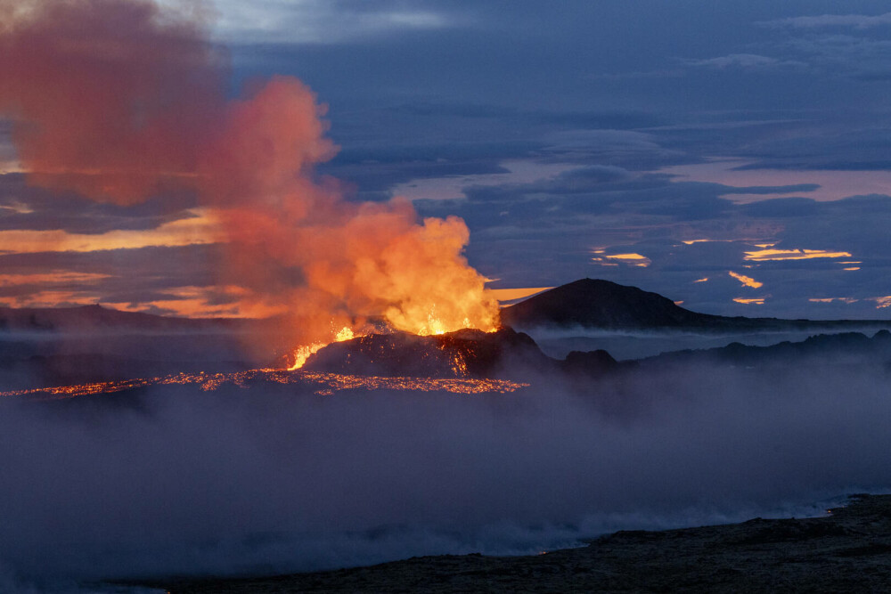 Stare de urgență în Islanda. O serie de cutremure au ridicat temerile privind o erupție vulcanică - Imaginea 8