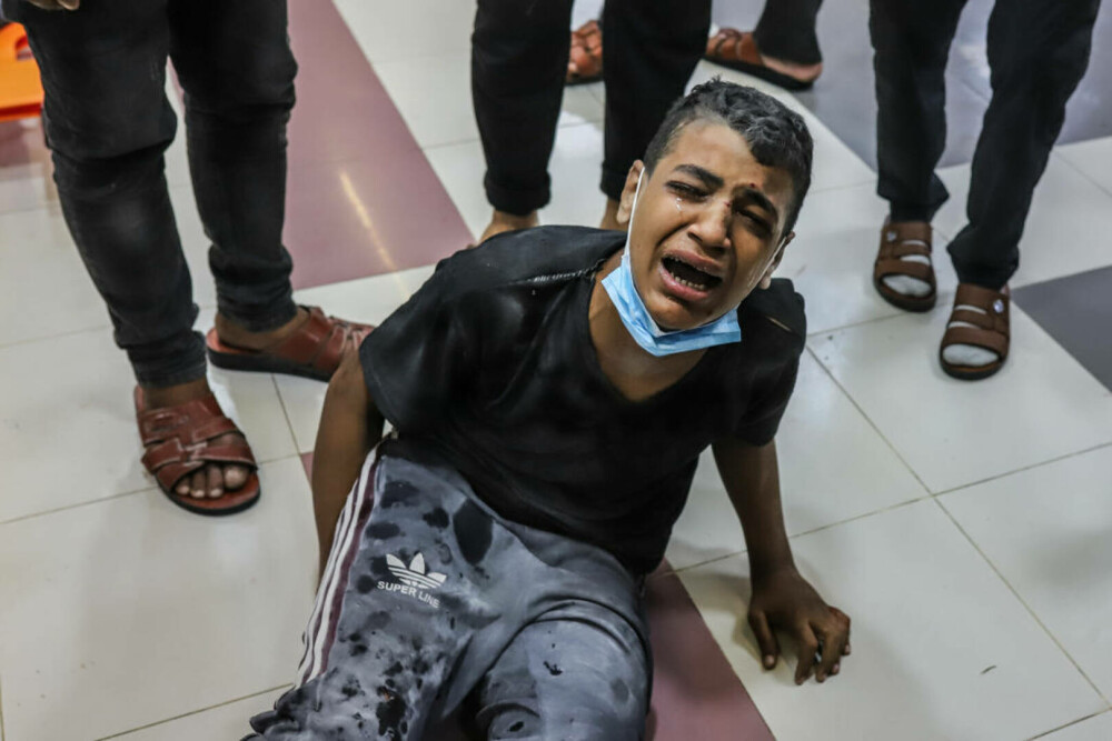 Medic din Gaza, despre realitatea cruntă a războiului: „Bebelușii sunt lăsați să moară în spitale. Se transformă în cimitire” - Imaginea 37