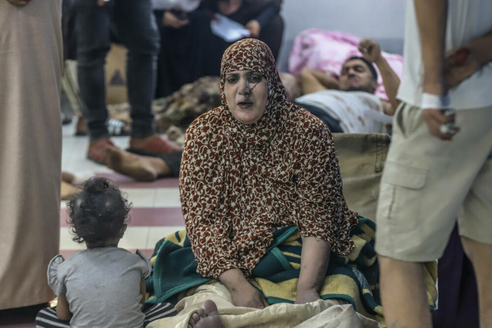 Medic din Gaza, despre realitatea cruntă a războiului: „Bebelușii sunt lăsați să moară în spitale. Se transformă în cimitire” - Imaginea 38
