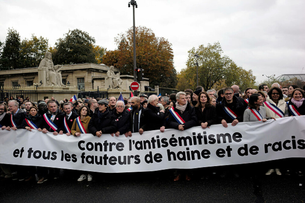 Amplu marș anti-semitism în Paris, marcat de polemici. Peste 100.000 de oameni au manifestat alături de politicieni - Imaginea 2