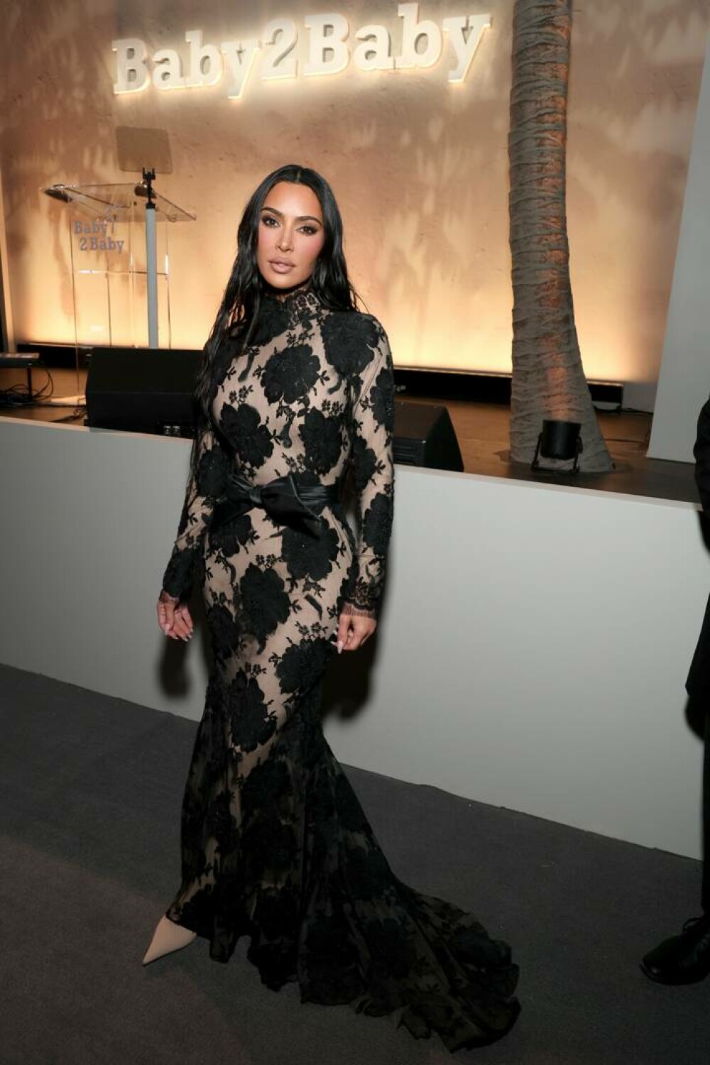 Kim Kardashian, apariție de senzație la un eveniment de la Hollywood. Vedeta a atras toate privirile | GALERIE FOTO - Imaginea 6