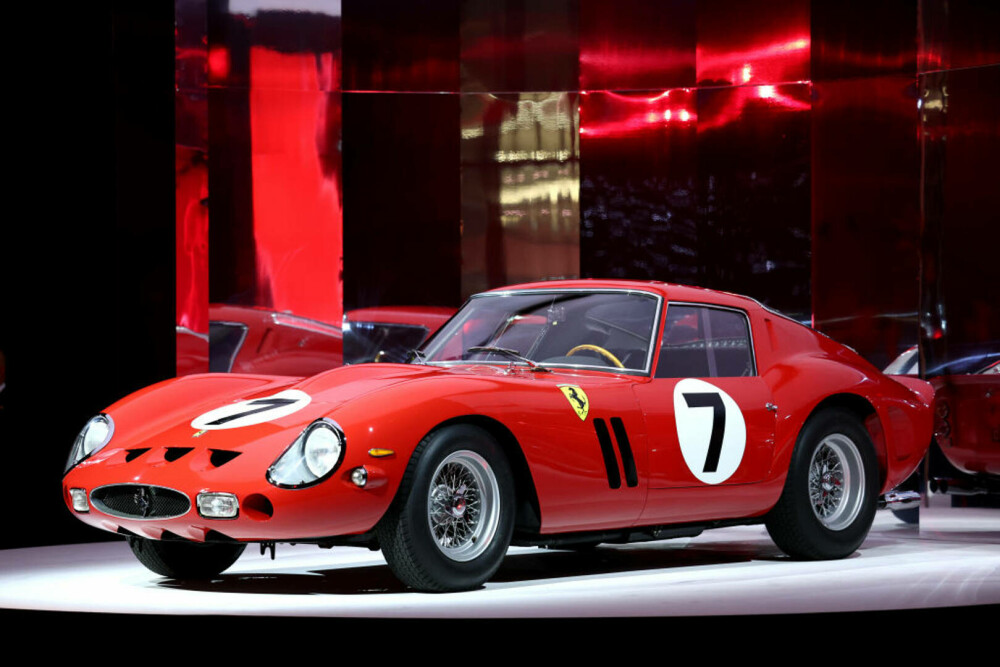 A doua cea mai scumpă mașină de colecţie vândută vreodată la o licitaţie este un Ferrari 250 GTO. Suma astronomică plătită - Imaginea 1