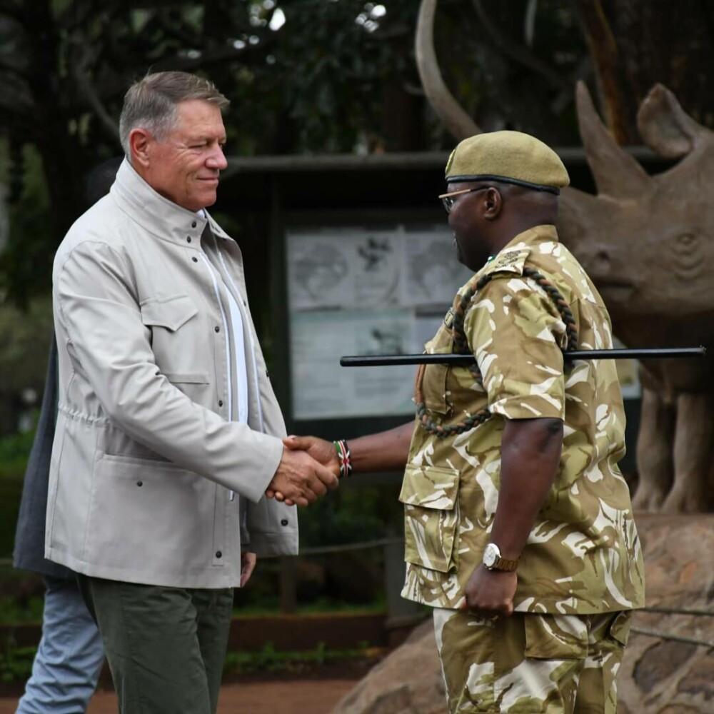 Preşedintele Klaus Iohannis şi Carmen, soția sa, în safari, în Parcul Naţional Nairobi | GALERIE FOTO - Imaginea 3