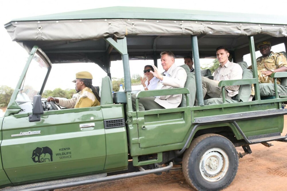 Preşedintele Klaus Iohannis şi Carmen, soția sa, în safari, în Parcul Naţional Nairobi | GALERIE FOTO - Imaginea 7