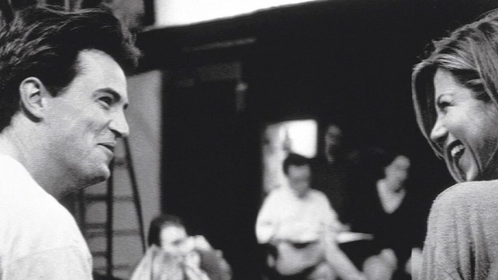 Matthew Perry ar fi împlinit 56 de ani pe 19 august. Moartea actorului a şocat fanii serialului „Friends'”. FOTO - Imaginea 9