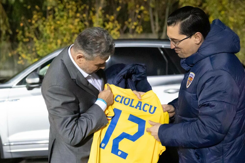 Cum s-au bucurat politicienii României în tribune, la meciul cu Elveţia | GALERIE FOTO - Imaginea 8