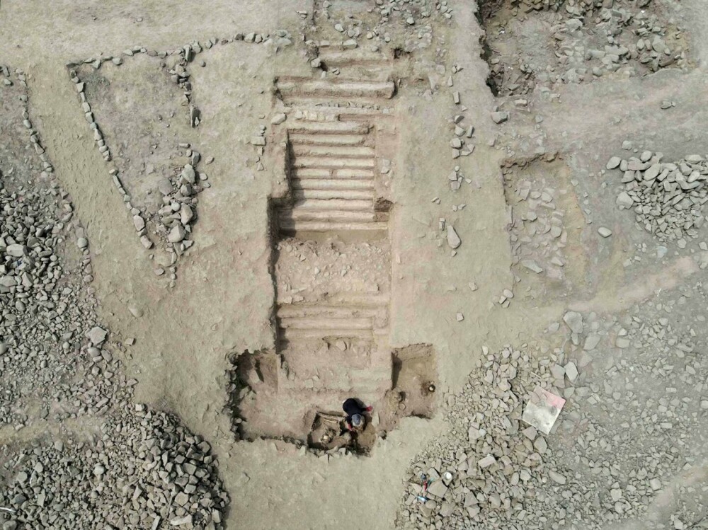Arheologii din Peru au descoperit mumii ale unor copii, cu o vechime de peste 1.000 de ani. GALERIE FOTO - Imaginea 14