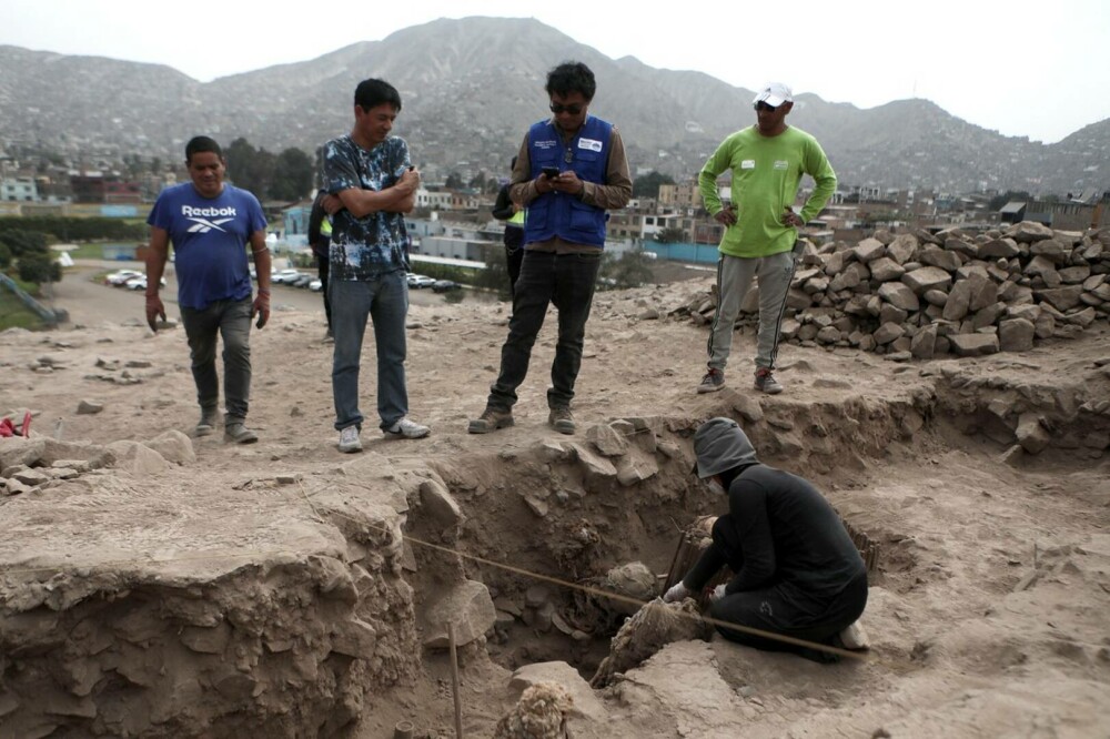 Arheologii din Peru au descoperit mumii ale unor copii, cu o vechime de peste 1.000 de ani. GALERIE FOTO - Imaginea 4