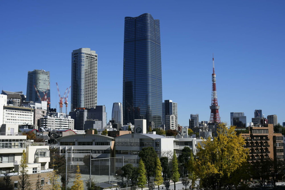 FOTO. Tokyo a inaugurat cel mai înalt zgârie-nori locuit, Azabudai Hills, cât Turnul Eiffel de înalt, un ”oraş în oraş” - Imaginea 1