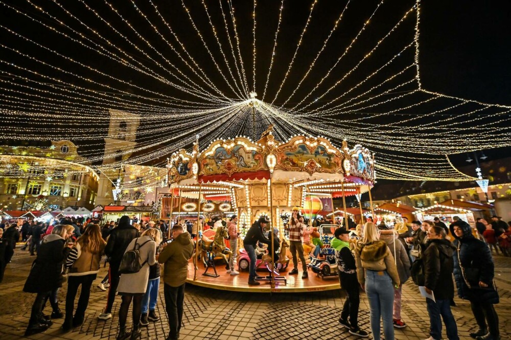Targul de Crăciun din Sibiu. Ce nu trebuie să ratezi la spectaculosul târg: de la program la atracții - Imaginea 5