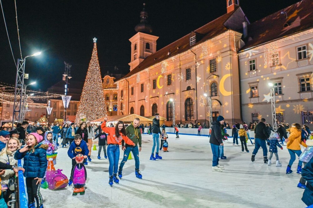 Targul de Crăciun din Sibiu. Ce nu trebuie să ratezi la spectaculosul târg: de la program la atracții - Imaginea 2