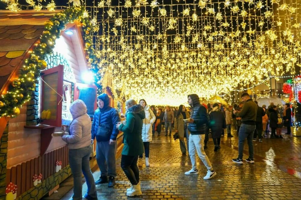 Târgul de Crăciun din Craiova. Tot ce trebuie să știi, de la program la atracții și spectacole - Imaginea 6
