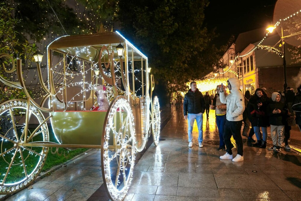 Târgul de Crăciun din Craiova. Tot ce trebuie să știi, de la program la atracții și spectacole - Imaginea 7