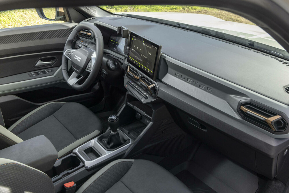 Dacia a lansat a treia generație a modelului Duster, cu o imagine mai dură și noi tehnologii GALERIE FOTO - Imaginea 16