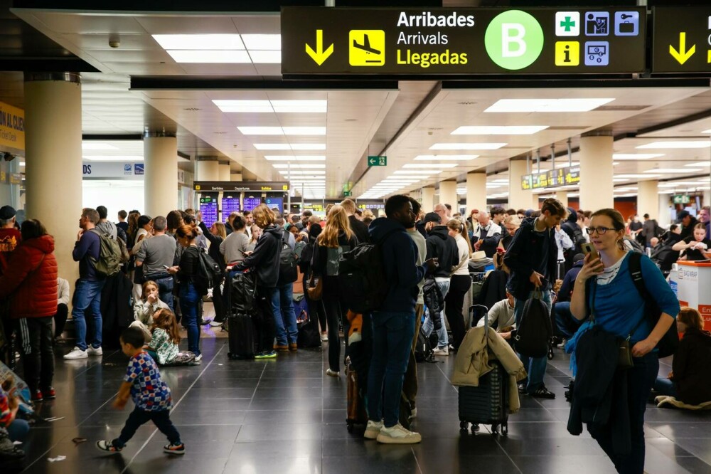 Barcelona e afectată de ploi torenţiale, aeroportul parţial inundat. ”Criza meteorologică” în Valencia s-a încheiat. VIDEO - Imaginea 2