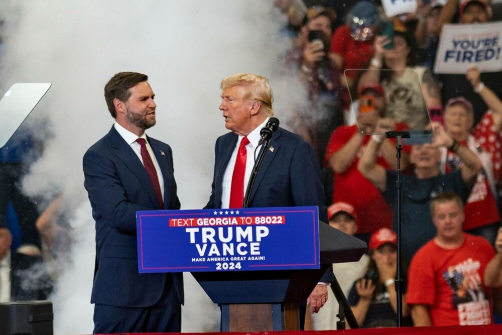 Rezultate alegeri SUA. Cine este J.D. Vance, vicepreședintele lui Trump: De la criticul lui feroce, la mâna lui dreaptă - Imaginea 4