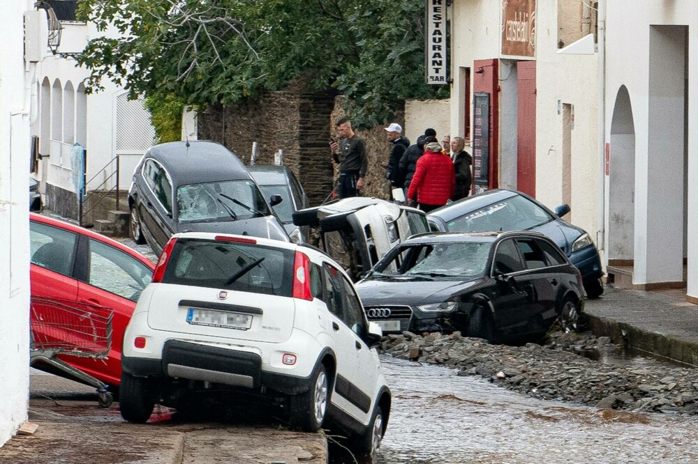 Noi inundaţii afectează Spania. Zeci de maşini au fost luate de ape, în Catalonia | VIDEO & GALERIE FOTO - Imaginea 9