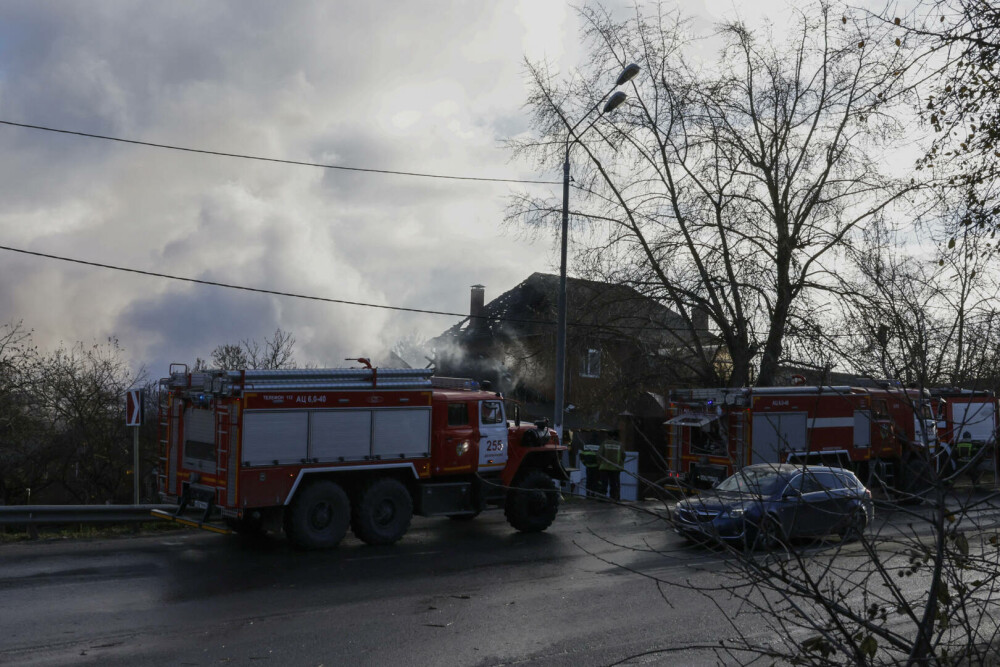 Ucraina a lansat cel mai mare atac cu drone asupra Moscovei. Rusia a ripostat, lansând și ea un număr record de drone - Imaginea 1