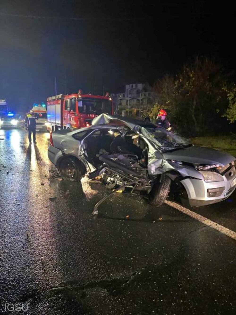 Accident cu 20 de persoane implicate, în Giurgiu. O șoferiță de 50 de ani a murit, după ce a lovit cu mașina un microbuz - Imaginea 2